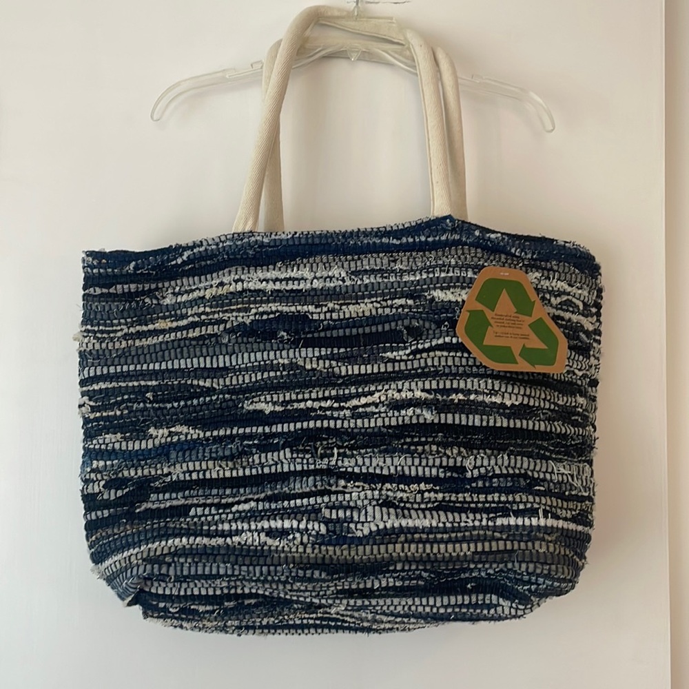 Recycled cloth tote bag